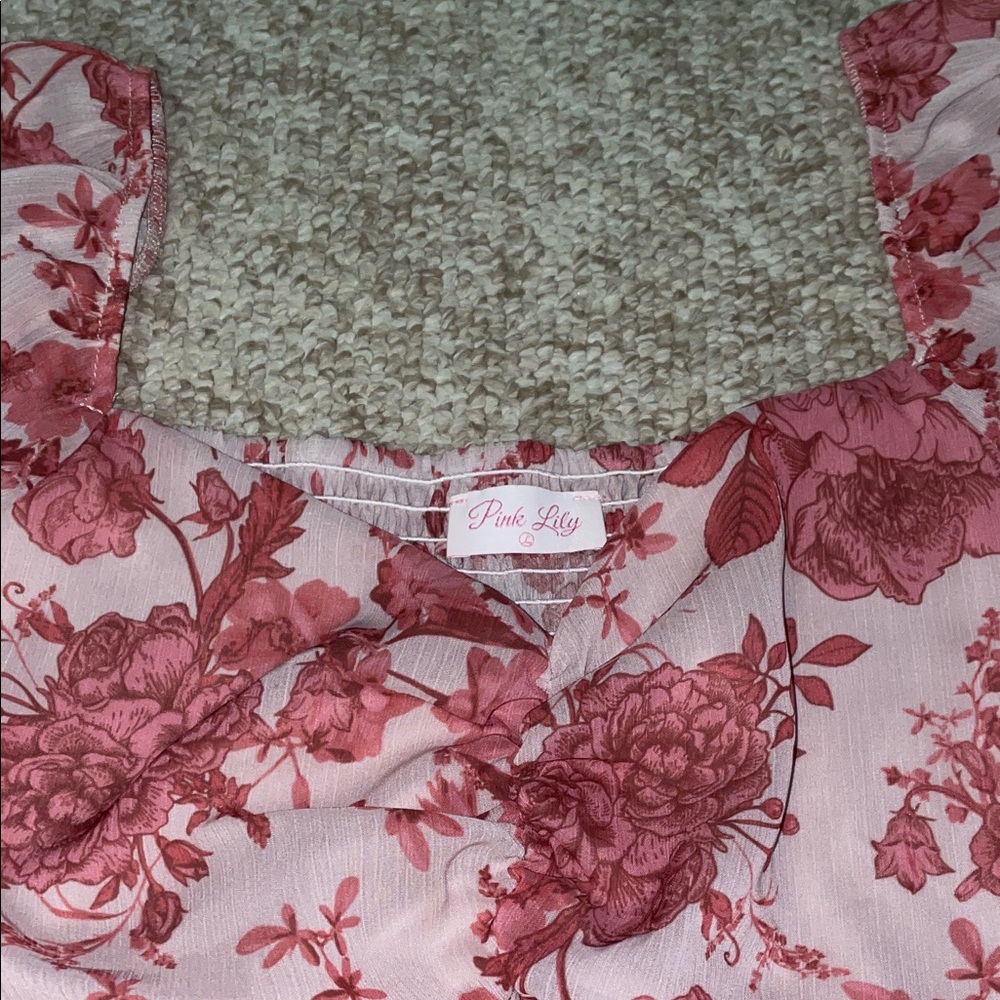Pink Lily Floral Pink and White SweetHeart Neckline Woven Dress - Picture 2 of 6